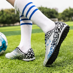 Fashion Trend Kids Unisex Anti-slip Sports Cleat Soccer Shoes Training Football Soccer Shoes Fashion Football Shoes
